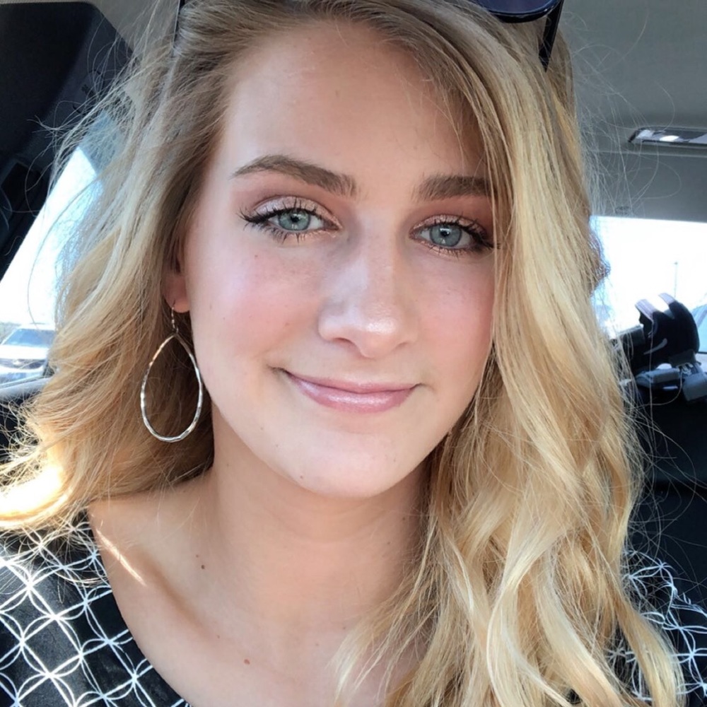 Meet your Posher, Victoria